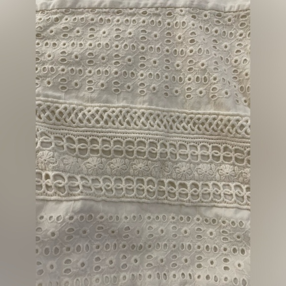 Ann Taylor Loft Riviera Eyelet Shorts in Light Cream - 14‎ - Picture 4 of 7